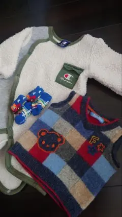 Championカバーオールとfamiliarベスト