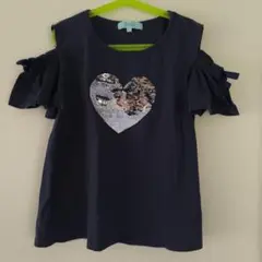 リンジー　ネイビー オフショルダー Tシャツ ハートデザインのサムネイル