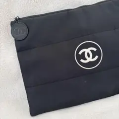 CHANEL シャネル ブラック キルティングポーチ 化粧ポーチ ココマーク