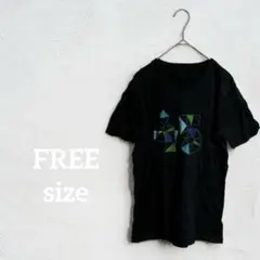 即日発送‼︎【FREE】黒幾何学模様 45Vネック 半袖Tシャツ