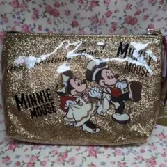 高級感、品のあるデザインが素敵な♡2019年製ミッキーミニーポーチやペンケースに