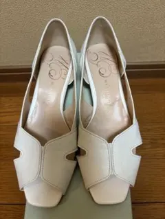【銀座ワシントン】　オープントゥパンプス　ホワイト　23.5のサムネイル