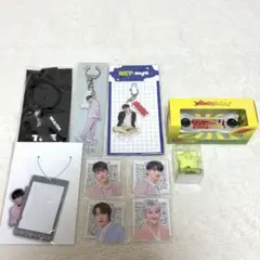 NCT マーク　ホバーボード　アクキー　ランダムトイ　ペンライトキャップのサムネイル