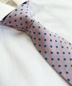 美品！最終値下げ！バーバリーロンドン　高級シルクネクタイ　人気モデル　肉厚　光沢