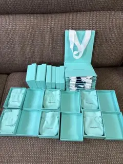現行品 極美品Tiffany ティファニー空箱 巾着袋15セット - メルカリ