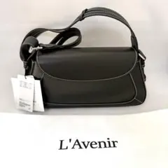 新品未使用　L’Avenir OLGA ユニセックスバッグのサムネイル