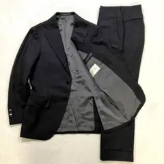 UNIVERSAL LANGUAGE スーツ