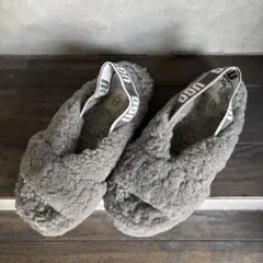 2025年最新】ugg ファーサンダル グレーの人気アイテム - メルカリ