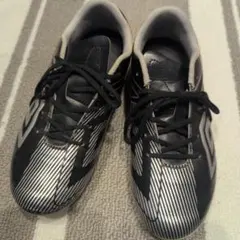 Umbro サッカーシューズ ブラック/シルバー