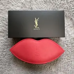 YSL イヴ・サンローラン リップ型ポーチ　メイクブラシセット　ノベルティ