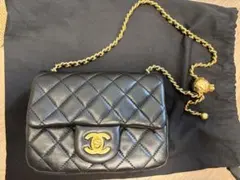 CHANEL ミニマトラッセ ココボール ラムスキン ブラック ゴールドのサムネイル