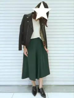 フレアパンツ