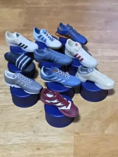 adidas スニーカー ミニチュア フィギュア 10個セットのサムネイル