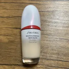 SHISEIDO 資生堂 エッセンススキングロウファンデーション 220