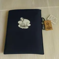 【新品未使用】PEANUTS スヌーピー A5ポーチ