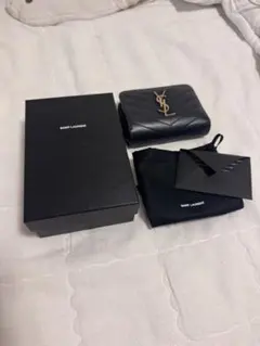 早い者勝ち！最終値下げ！SAINT LAURENT ブラック 二つ折り財布