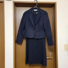 東京ソワール　R ifanne　ネイビースーツ