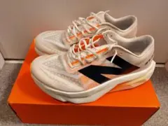 27.5cm New Balance FuelCell SC Elite v4