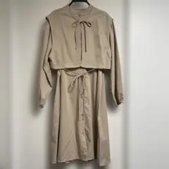 ベージュ クロップドジャケット付きワンピース