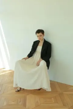 リトルスージー　WRINKLE SATIN VOLUME FLARE DRESS