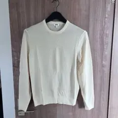 UNIQLO オフホワイト　ファインメリノニット Mサイズ