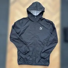 PUMA ブラック ナイロンジャケット フード付き