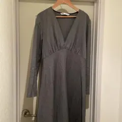 ZARA ロング　秋　冬　春　グレー Vネック 長袖ワンピース