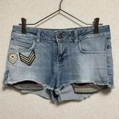 ZARA デニム ショートパンツ ワッペン 刺繍 星 スタッズ ダメージのサムネイル