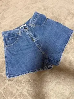 【27インチ】Levi's デニムショートパンツ　レディース