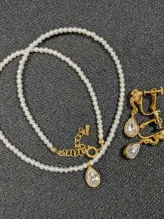 SG刻印☆パール調ネックレスとラインストーンイヤリングセット