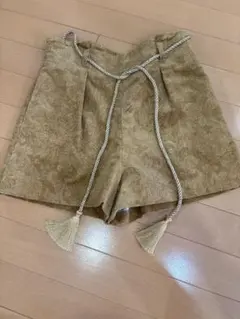 タッセルロープベルト付き ショートパンツ　リリーブラウン