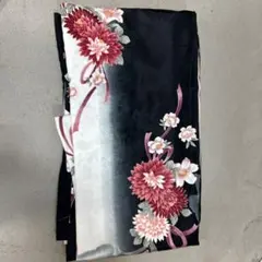 H.L 洗える着物 ブラック ホワイト 菊柄のサムネイル