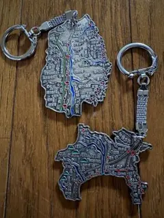 地図型金属キーホルダー２種セット　日本地図　昭和レトロ　アートピア製