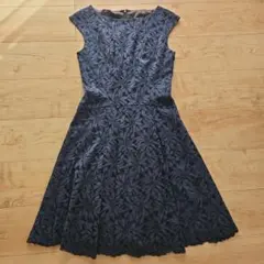 ☆ANAYI☆ネイビーレースフレアワンピース☆美品３６☆のサムネイル