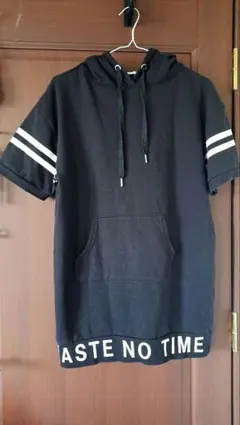 ハニーズ パーカーワンピース Mサイズ