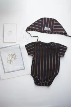 house on the hill Bodysuit ロンパース　ボンネット