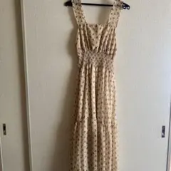 DHOLICフラワープリント ベージュワンピース