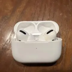 AirPods Pro 本体 ホワイト　ジャンク、　ケース充電調子悪いです、