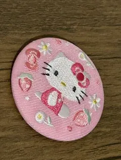 サンリオ　刺繍缶バッチ　キティちゃん
