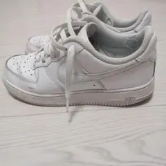 NIKE AIR FORCE 1 ホワイト スニーカー