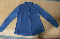 青い長袖　ブルー　シャツ・ブラウス