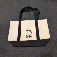 D 1907 ロゴ トートバッグ アイボリー ブラック