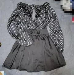 ドット柄ミニワンピース風ロンパース(インナーパンツ) フリル襟 長袖 ブラック