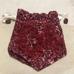 HOUGA バーガンディ　バラ模様 巾着