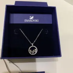 Swarovski クリスタル円形ペンダントネックレス