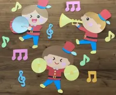 壁面飾り　保育園こども園幼稚園 発表会　音楽隊　　壁面　鼓笛隊　音符　冬の壁面のサムネイル