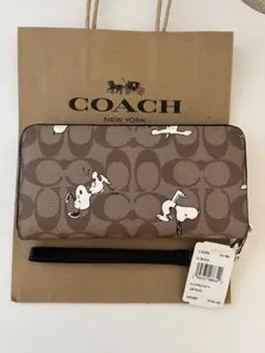 COACH スヌーピー柄 長財布