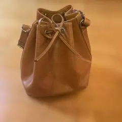 ルイヴィトン エピ ノエ ショルダーバッグ