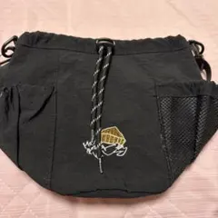 ブラックショルダーバッグ ドローストリング付き