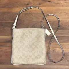 COACH ベージュ レザー ショルダーバッグ